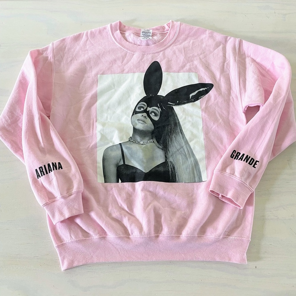 Ariana Grande Concert Sweatshirt, Pink Size Medium
